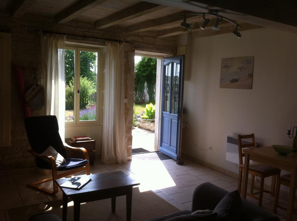 La Petite Maison Crezieres 部屋 写真